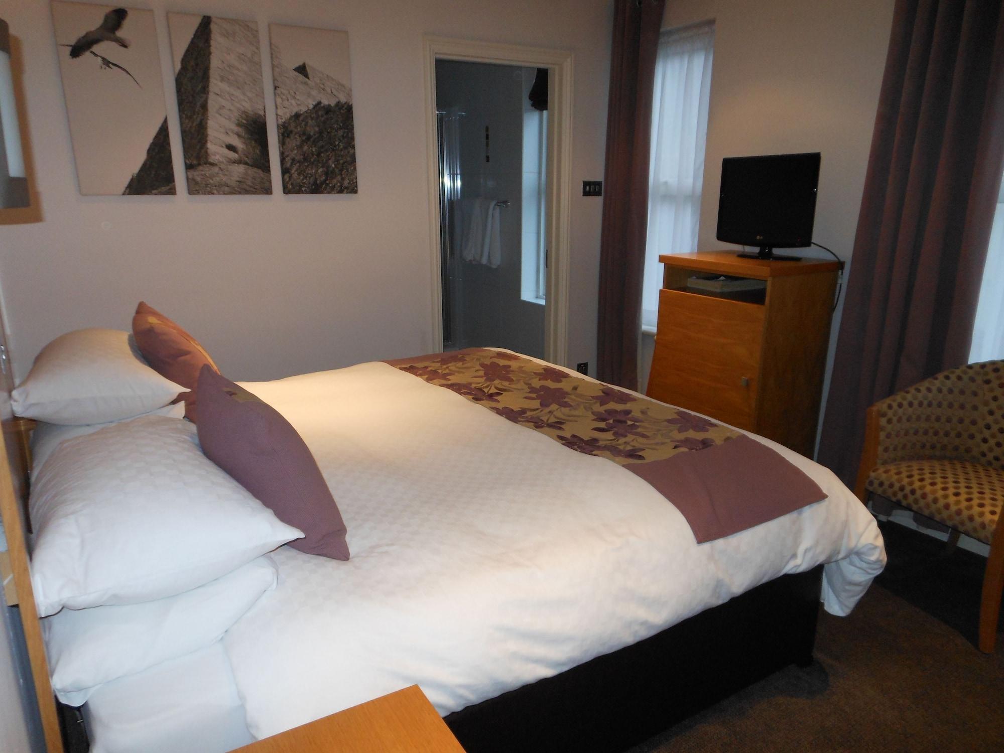 The Inn Hotel Bar And Restaurant Saint Helier Bagian luar foto