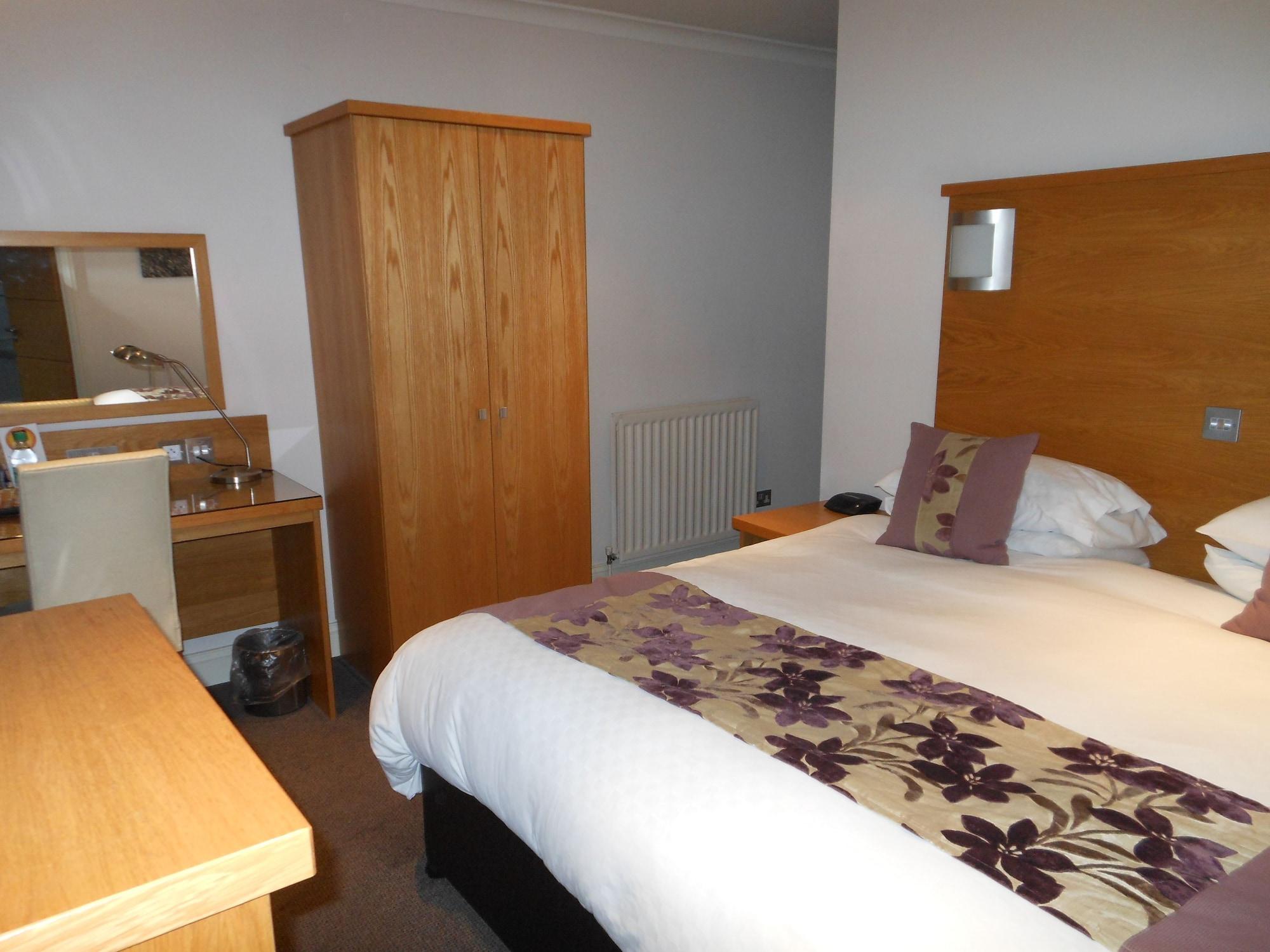 The Inn Hotel Bar And Restaurant Saint Helier Bagian luar foto