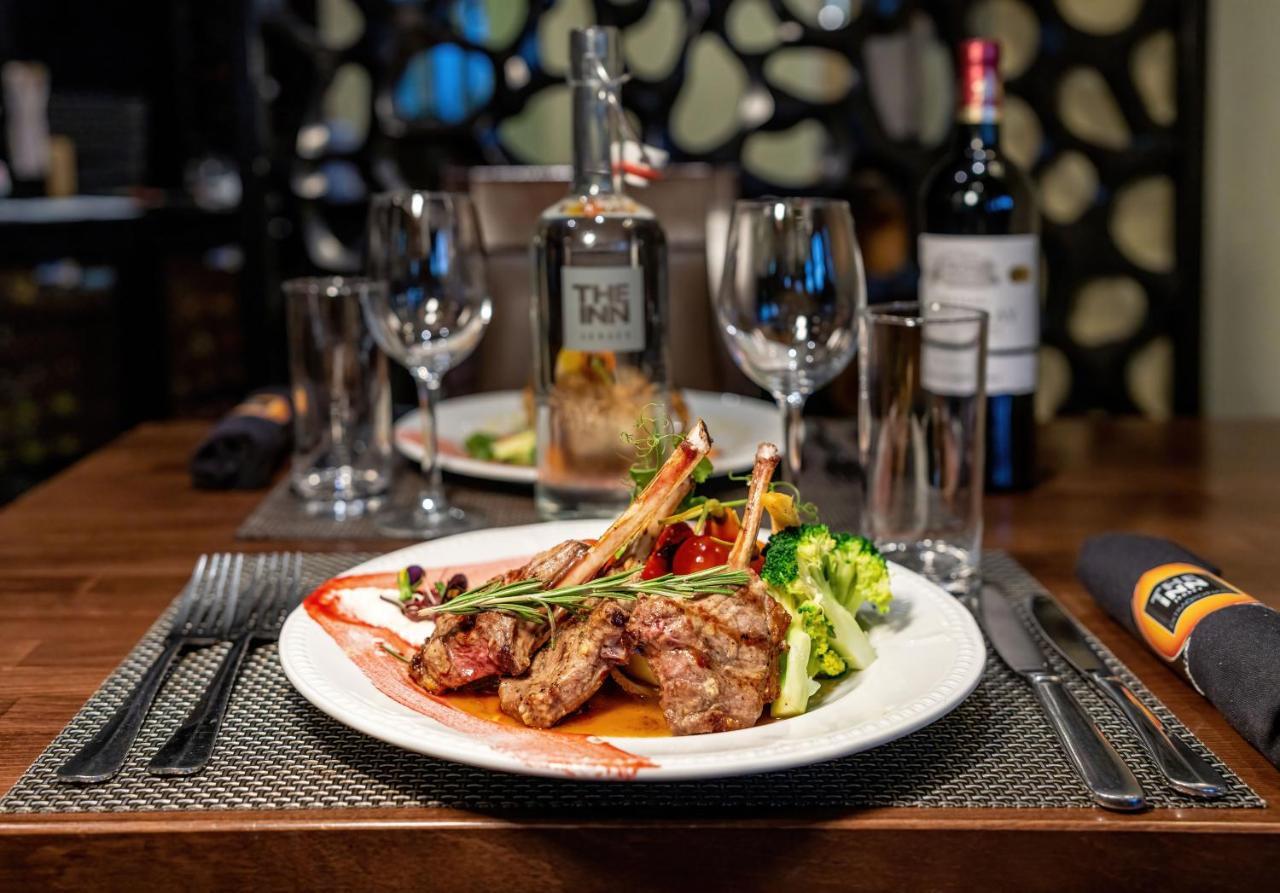 The Inn Hotel Bar And Restaurant Saint Helier Bagian luar foto
