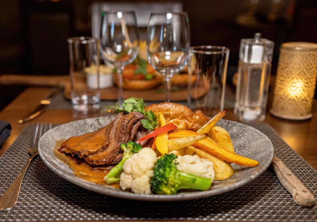 The Inn Hotel Bar And Restaurant Saint Helier Bagian luar foto