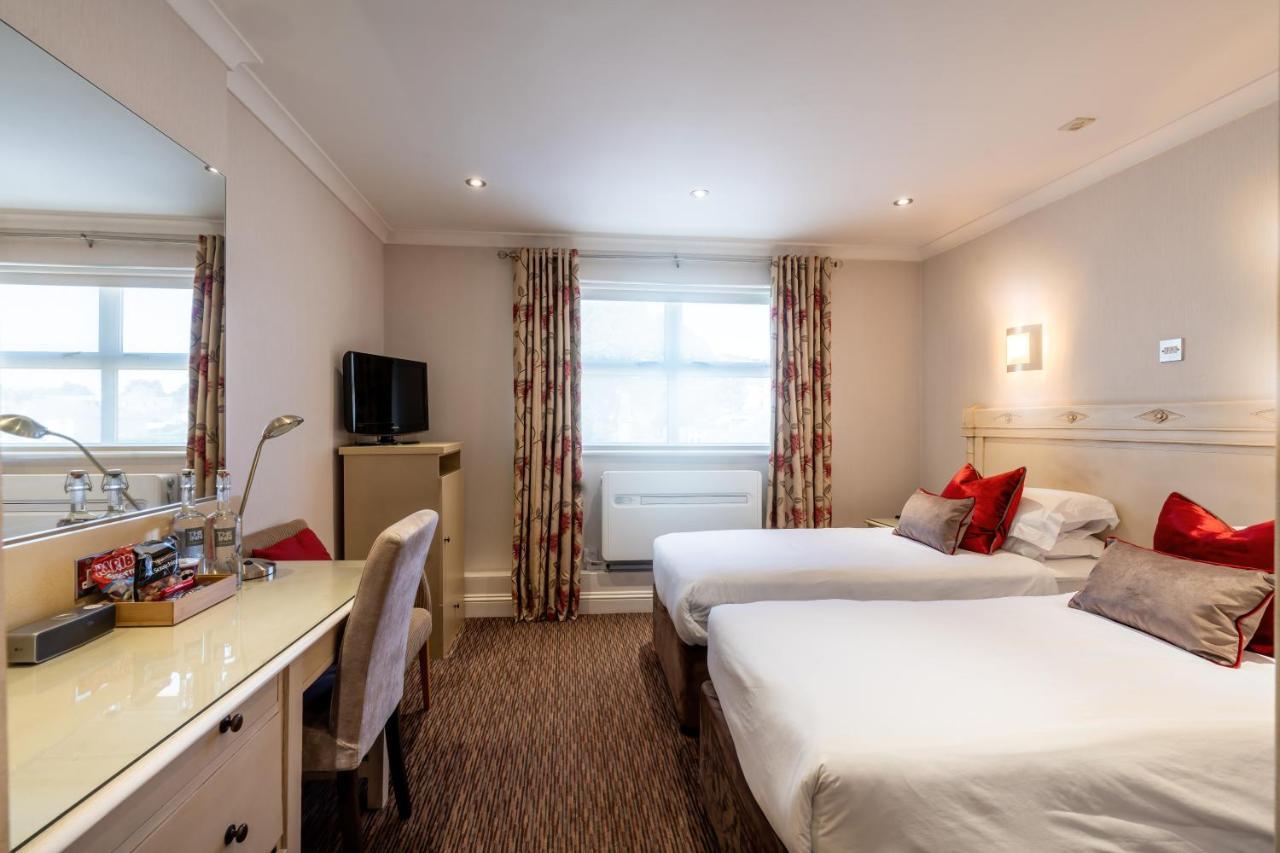 The Inn Hotel Bar And Restaurant Saint Helier Bagian luar foto