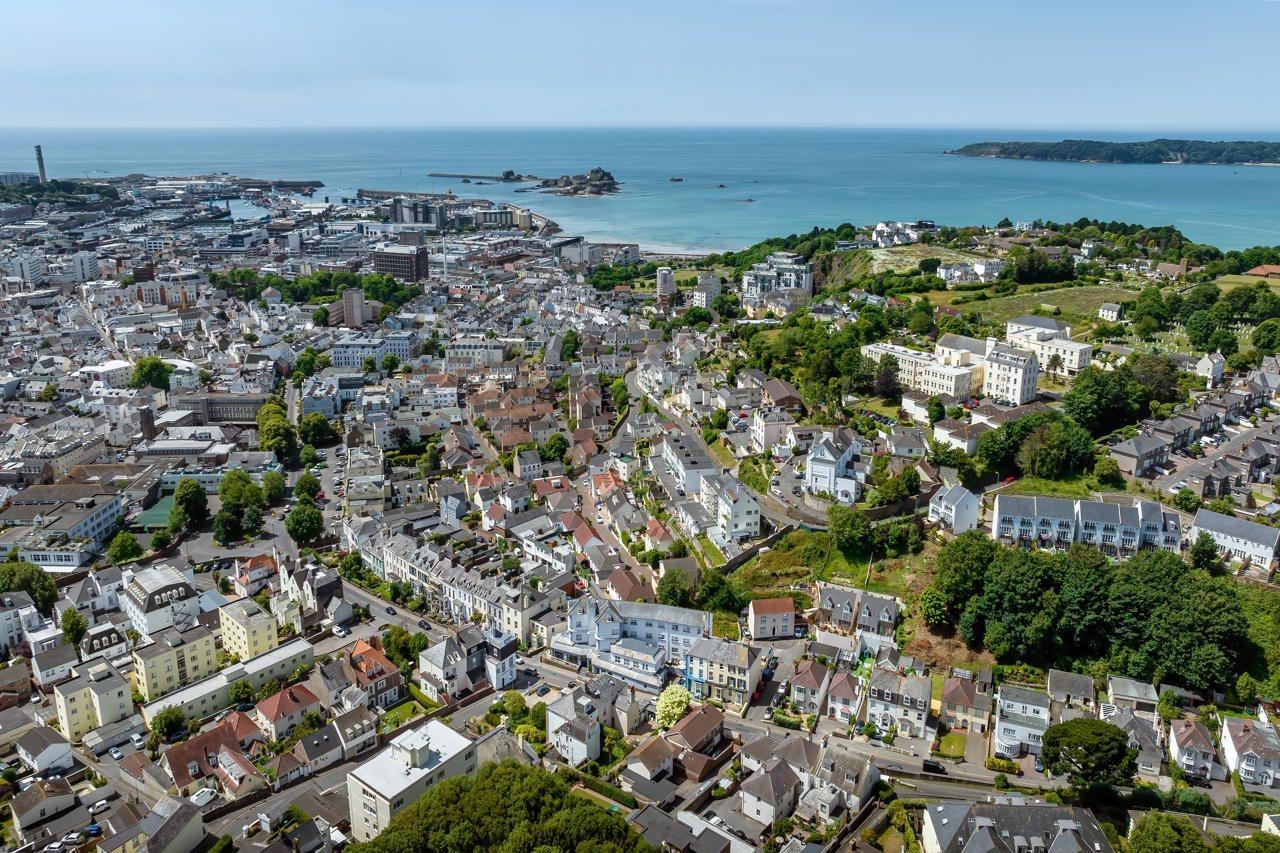 The Inn Hotel Bar And Restaurant Saint Helier Bagian luar foto