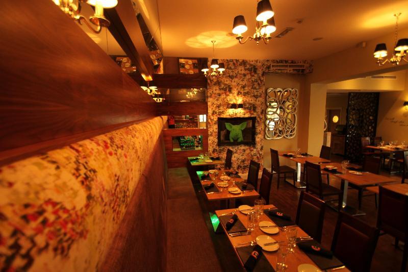 The Inn Hotel Bar And Restaurant Saint Helier Bagian luar foto